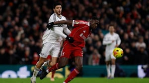    Un partido lleno de emociones, con asistencia clave de Raúl Jiménez y un final increíble con dos goles en el tiempo añadido, define el empate en Londres.