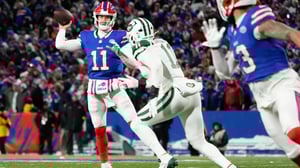    Buffalo cerró la temporada regular con contundencia. Su victoria sobre Jets redefine el panorama de playoffs en la AFC.  Los Buffalo Bills