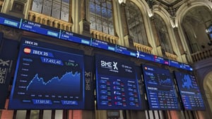 Las acciones en Estados Unidos iniciaron la semana con ganancias lideradas por el Dow Jones, impulsadas por tecnología, energía, oro