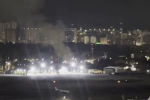 Ráfagas de disparos y explosiones alarmaron la noche en Caracas cerca del Palacio de Miraflores, tras la juramentación de Delcy Rodríguez como