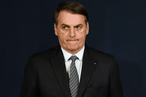 El expresidente brasileño Jair Bolsonaro sufrió un traumatismo craneoencefálico leve tras caerse mientras dormía en la sede de la Policía Federal donde cumple