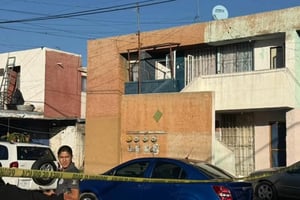Un hombre fue detenido en Saltillo tras un presunto caso de matricidio en su vivienda; vecinos alertaron a las autoridades por los gritos desde la casa.
