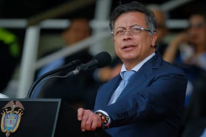 El presidente Gustavo Petro propuso un diálogo tripartito con Estados Unidos y Delcy Rodríguez para estabilizar la situación de Venezuela tras la captura
