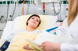Los pacientes en estado crítico que requieren ventilación mecánica con frecuencia no reciben una nutrición adecuada, sobre todo durante los primeros días
