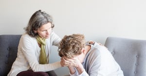 La depresión durante la mediana edad ya se había asociado con un mayor riesgo de demencia, pero una nueva investigación sugiere que esta relación no se explica