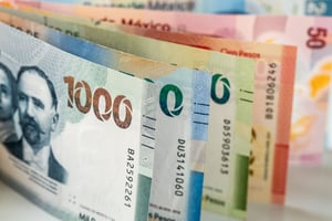 El peso mexicano mostró estabilidad frente al dólar en la última sesión semanal, influido por datos de empleo en Estados Unidos y expectativas sobre la Reserva