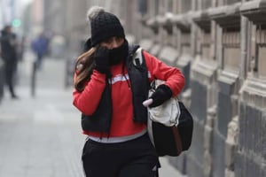 Un sistema frontal provocará frío extremo, nevadas, aguanieve y vientos intensos en el norte y centro de México este fin de semana.  El Servicio Meteorológico