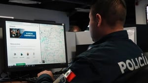 Autoridades advierten sobre el alto riesgo de hackeo al conectarse a redes gratuitas.  Conectarse a una red Wifi gratuita en plazas comerciales, restaurantes,