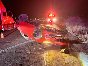 La noche del viernes se registró un accidente tipo volcadura sobre la carretera federal 57, a la altura del complejo MICARE, en el municipio de Nava,
