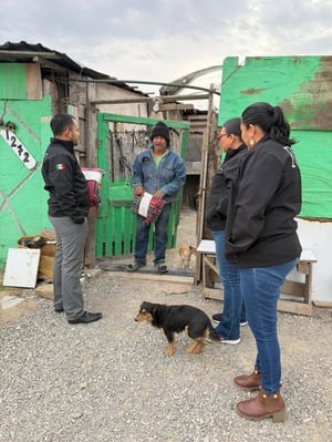 La Fiscalía General del Estado llevó cobertores y alimentos a familias de la Región Carbonífera afectadas por la reciente tormenta invernal, reforzando