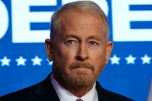 El embajador estadounidense Ronald Johnson calificó como productiva la llamada entre mandatarios y reafirmó el compromiso de fortalecer la agenda común.