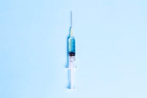 Las mujeres jóvenes podrían aplicarse por sí mismas anticonceptivos inyectables de acción prolongada, pero pocas reciben información por parte de sus médicos