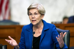 Elizabeth Warren pidió al gobierno de Donald Trump evitar usar dinero público para respaldar inversiones en Venezuela tras la captura