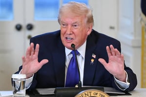 Trump calificó de “incompetente” o “corrupto” a Jerome Powell tras una investigación del DOJ, reavivando el debate sobre la independencia de la Reserva