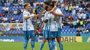    Puebla logra su primera victoria del Clausura 2026 tras un triunfo clave ante Mazatlán. Revive los goles y el desarrollo del partido.  Con goles tempraneros