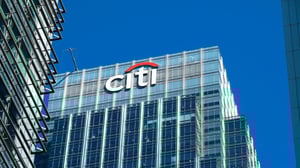 Citigroup reportó ganancias por 14,306 millones de dólares en 2025, un crecimiento anual del 13%, impulsado por ingresos récord y avances en todas sus líneas