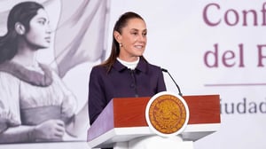 La presidenta Claudia Sheinbaum defendió el envío de petróleo mexicano a Cuba como ayuda humanitaria, aseguró que no afecta la relación con Estados Unidos