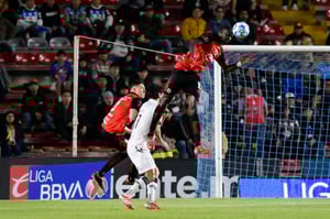    Tijuana consigue una trabajada victoria como visitante en Querétaro. Conoce los detalles del partido y la baja de última hora que complicó el triunfo.