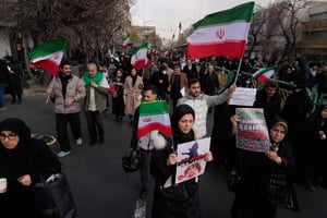 Irán informó la detención de 3 mil personas durante protestas recientes, una cifra oficial que difiere de los registros de organizaciones civiles
