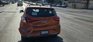 Elementos de control accidentes se encargaron del peritaje.  Por no guardar su distancia y conducir a exceso de velocidad, un automovilista protagonizó