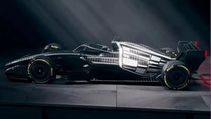    Cadillac dio el primer vistazo a su monoplaza de F1 en Silverstone. Checo Pérez y Guanyu Zhou estuvieron al volante en una jornada clave.
