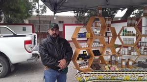 El profesor Alejandro Músquiz impulsa la organización de artesanos en Sabinas, Nueva Rosita y Múzquiz, fortaleciendo economía local, turismo