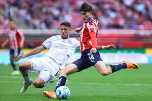    Chivas derrotó 2-1 a Querétaro en la Jornada 3. Fue una exhibición de carácter y futbol.  El  Guadalajara sumó su tercera victoria consecutiva al imponerse
