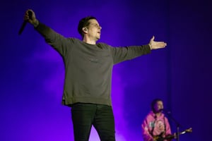 Durante su regreso a México, M. Shadows recordó cuando Avenged Sevenfold fue abucheado en 2009, un episodio que contrastó con su reciente concierto lleno