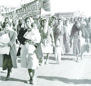 Miles de trabajadores y familias caminaron desde Nueva Rosita hasta la Ciudad de México, enfrentando frío, hambre y abandono institucional.  Entre enero