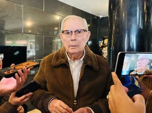 El presidente estatal del PRI, Carlos Robles, informó que el partido no hará coaliciones con PAN ni PRD, pero analiza alianza con UDC en Coahuila.  El PRI,