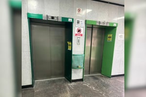 Familiares de pacientes señalaron que este no es un caso aislado.  La mañana de este miércoles, minutos antes de las 08:00 horas, se reportó que los elevadores
