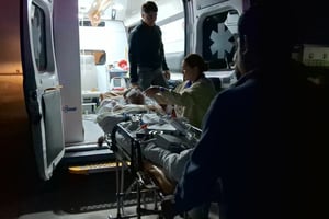 El traslado se realizó durante la madrugada de este jueves.  Un joven que fue brutalmente golpeado con un bate de béisbol en el municipio de Piedras Negras