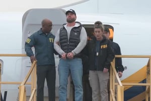 México entregó a 37 miembros del crimen organizado, incluido el exatleta canadiense Ryan Wedding, a Estados Unidos en una operación coordinada con el FBI.