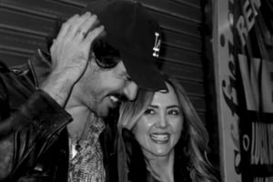 Andrea Legarreta compartió fotos y reflexiones sobre su relación con Luis Carlos Origel, confesando que este nuevo romance llegó de forma inesperada a su vida.