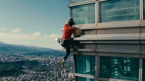 El escalador Alex Honnold realizó un ascenso histórico al Taipéi 101 sin cuerdas, una hazaña extrema transmitida en vivo que impactó al mundo.  El escalador