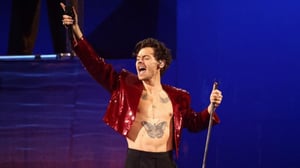 Harry Styles confirmó su regreso a los escenarios con una gira mundial de 50 fechas, residencias históricas y conciertos en México, Europa, América