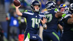    En un clásico de la NFC Oeste, los Seattle Seahawks superaron 31-27 a Los Ángeles Rams. El duelo, lleno de giros, definió al contendiente del Super Bowl