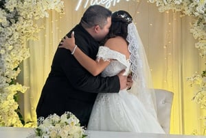 Parejas que se casen este año participarán en rifa de viaje todo incluido a Cancún.  La Oficialía 05 del Registro Civil de Frontera lanzó una promoción