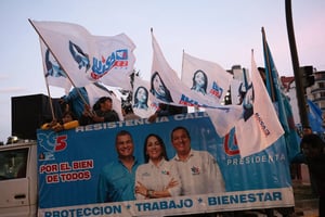 La Fiscalía de Ecuador allanó viviendas de dos excandidatos presidenciales de izquierda por una investigación sobre presunto lavado de dinero de campañas