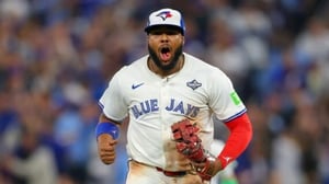    La selección dominicana anuncia a su primera base estelar para el Clásico Mundial de Beisbol 2026. Vladimir Guerrero Jr. llega para fortalecer el roster.