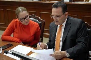 El gobernador de Sinaloa confirmó que el diputado Sergio Torres Félix permanece grave tras un ataque armado, mientras autoridades estatales y federales siguen