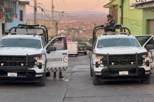 Una mujer fue localizada sin vida en la colonia Tres de Mayo, en Morelos; autoridades investigan un homicidio tras lesiones por golpes y la zona.  El cuerpo