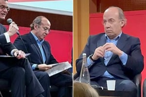 Felipe Calderón fue increpado por estudiantes en París durante una cumbre internacional de Sciences Po, donde se escucharon gritos mientras participaba