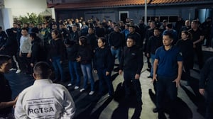 El Jiu Jitsu desarrolla dominio técnico, control emocional y la capacidad de tomar decisiones bajo presión.  Con la firme idea de que la seguridad también