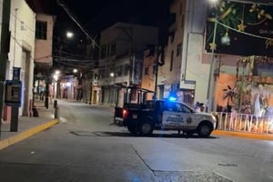 Un ataque armado en un bar del centro de Pénjamo dejó dos muertos y dos heridos la noche del 30 de enero, informaron autoridades estatales.  Un ataque armado
