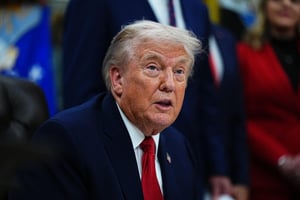 Donald Trump anunció un acuerdo con India que reducirá aranceles y pondrá fin a la compra de petróleo ruso, con implicaciones comerciales y energéticas
