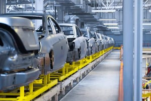 Utility Trailers despidió 200 trabajadores, Lancer eliminó 60 puestos y Fujikura aplicó 590 despidos acumulados con paros técnicos que afectaron a miles. Esto