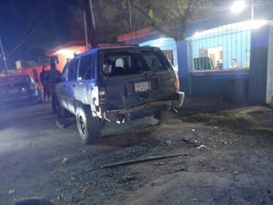 Afortunadamente, no se reportaron personas lesionadas.  Un accidente vial ocurrido la noche del lunes desató inconformidad entre vecinos y afectados