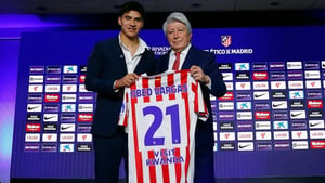    La presentación de Obed Vargas en el Atlético de Madrid estuvo marcada por un llamativo olvido de su presidente al recordar a mexicanos en el club.  Enrique