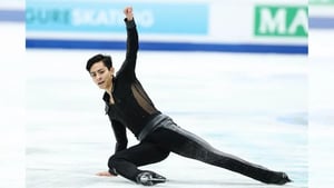    El patinador artístico mexicano Donovan Carrillo reveló las piezas musicales con las que competirá en Milano Cortina 2026, buscando superar la barrera
